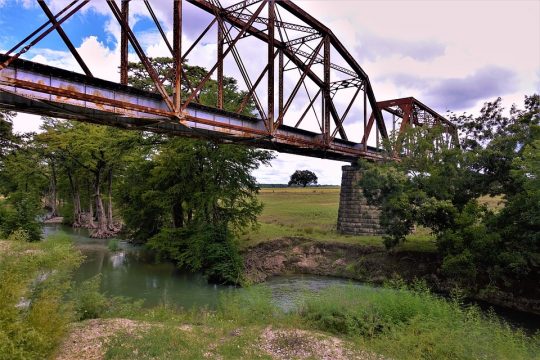 River Rail Road Rusted Crossing Rural Bridge 3670055