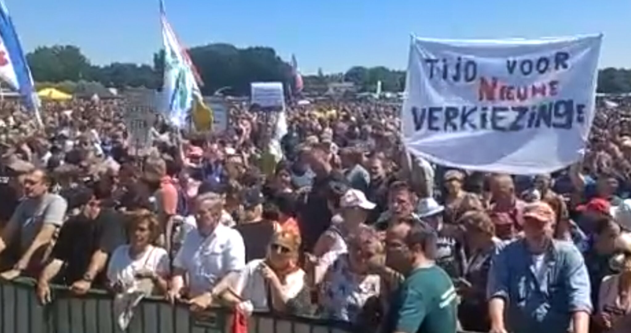 Dutch Farmers Protest State’s Pollution Plans In Massive Rallies (Worthy News In-Depth & Video) 4 Screen Shot 2022 06 23 at 10.24.48 AM scaled
