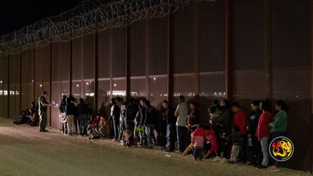 Trump Administration Building Massive Deportation Center to Hold 10,000 Migrants 2 illegal-immigration-mexico-ice-
