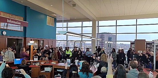 Kirk Cameron's Christian story hour draws overflow crowd after disagreement with host library 5 Screenshot 2023 01 01 at 9.35.34 PM