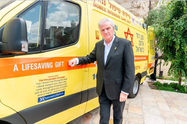 US Evangelist Graham Hands Over Ambulance To Israel 17 franklin graham israel